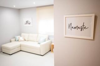 Casa aparellada a Calle fábrica 26. Casa de diseño minimalista al alcance de tu mano