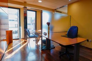 Location Bureau à Carrer conestable de portugal 43. Oficina en alquiler en granollers