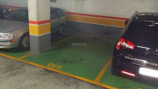Miete Autoparkplatz in Carrer de mallorca 475. Plaza de parking grande en alquiler.vigilancia 24h