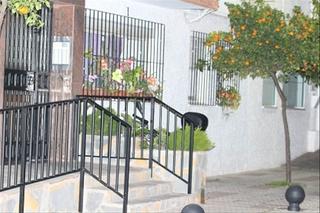 Rez-de-chaussée à Calle eucalipto 3. Bajo para minusválidos o ancianos