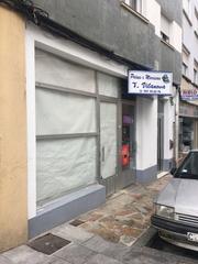 Location Local commercial à Rúa de puente la reina 11. Muy buenas condiciones de alquiler.