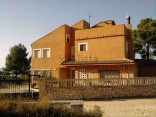 Xalet a Partida del figueral 13. Chalet independiente en ubicación privilegiada