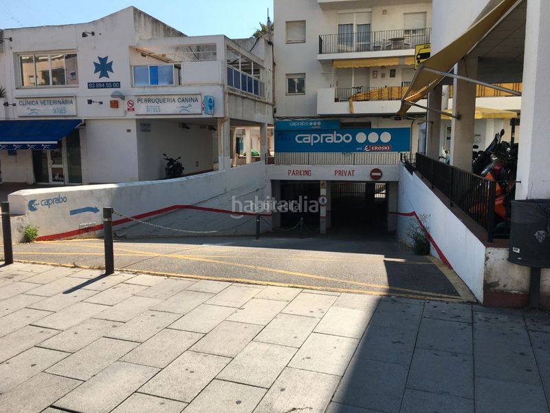Foto d3fc95bd-647a-4857-8262-783d8b740d9a. Lloguer aparcament cotxe a passeig de vilafranca 19 a Sitges