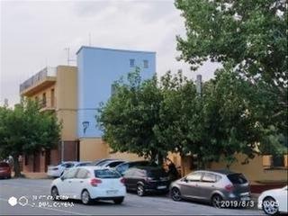 Local Comercial a Carrer comte de prades 1. Hostal-pensión en venta