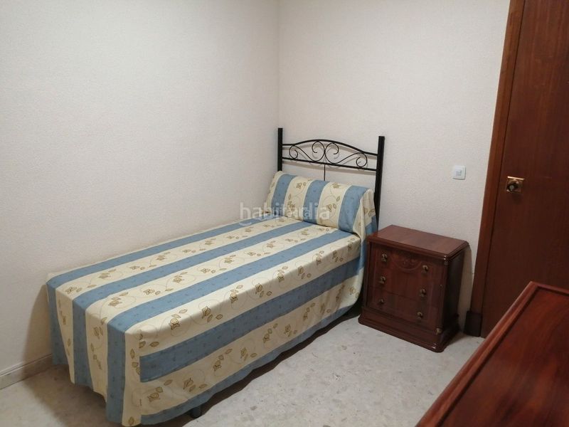 Foto 8226ccf2-78a8-46fd-aaa6-5794c1cd5153. Miete etagenwohnung in calle vara del rey 14 in San Carlos - San José Sevilla
