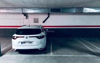 Miete Autoparkplatz in Carrer de bonaventura de gayolà 16. Turó de can mates - carretera de rubí / carrer de