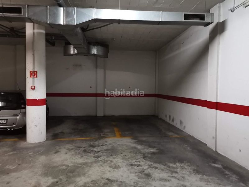 Foto f4e0ee66-c9b6-4ff8-9536-8c303d4f2757. Aparcament cotxe a calle josé gutiérrez petén 27 a Alicante