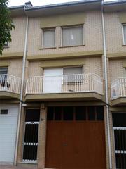 Casa adossada a Calle monjes,les 77. Artesa de segre / carrer de les monges