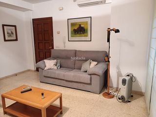 Miete Etagenwohnung in Avenida maestrazgo 13. Cerca del hospital, terraza
