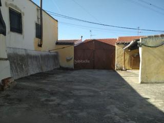 Casa a Calle veguilla 32. Se vende una casa en carriches, toledo.