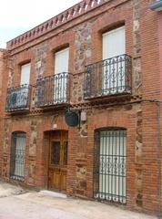Casa adossada a Calle de cervantes 13. Excepcional casa rural centenaria con licencia tur