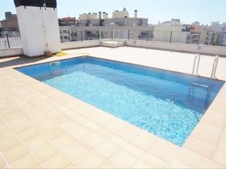 Alquiler Piso en Carrer de santa anna 42. Se alquila  piso muy soleado en el centro