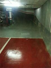 Parking voiture à Carrer dels argensola 9. Les roquetes / carrer dels argensola