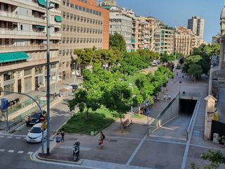 Alquiler con parking con terraza en Barcelonès - habitaclia