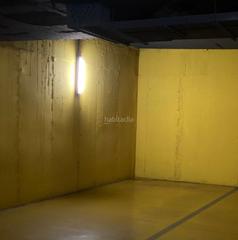 Rent Motorcycle parking in Carrer de bonavista 6. Moto de petita o gran cilindrada