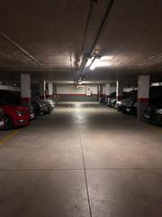 Aparcament cotxe a Carrer de julià gual 8. Plaza de parking en venta
