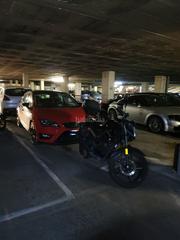Parking voiture à Carrer almería 4. Plaza de parking para coche + moto