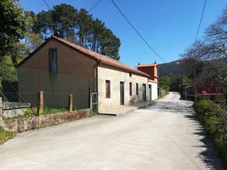 Maison à Lugar cando arriba 11. Casa rustica rehabilitada con finca cultivable