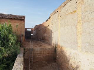 Terreny residencial a Avinguda de lleida 3. Solar buit  i net per 5mx50m lliures