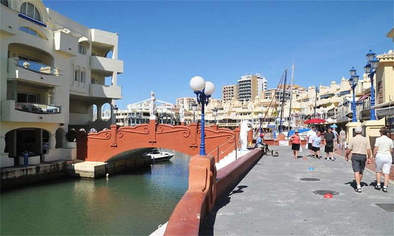 Piso en Calle de la dársena, s/n. Puerto marina / calle de la dársena (Benalmádena, Málaga)