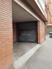 Car parking in Carrer rafael casanovas 13. Parking en vilanova del camí (quad, moto)