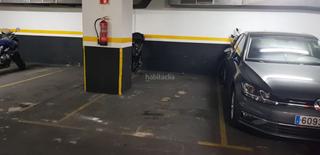 Rent Car parking in Carrer de las navas de tolosa 318. Plaza parking alquiler coche pequeño
