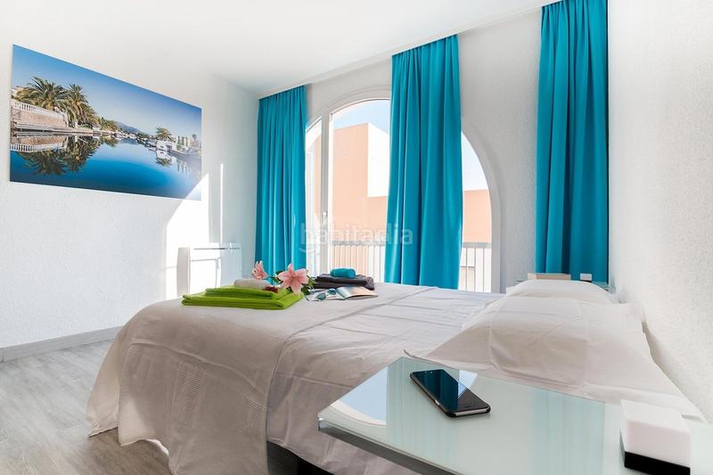 Foto 3ad8f943-c826-49d6-9b1b-058fdc76af06. Piso en carrer salins 4 linia 7 piso cerca playa, vista al mar en Empuriabrava