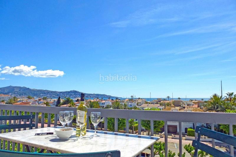 Foto ae00f813-08be-48c1-86d1-b5676e52cff2. Piso en carrer salins 4 linia 7 piso cerca playa, vista al mar en Empuriabrava