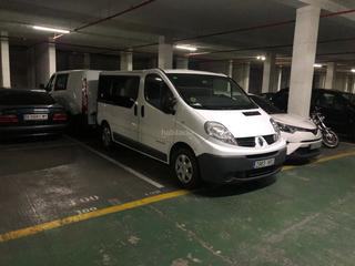 Lloguer Aparcament cotxe a Carrer de valència 5-b. Parking amplio para coche grande con facil acceso