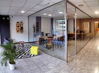 Rent Office space in Carrer del general palafox 8p. Alquiler de despacho por 340€