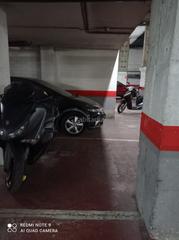Miete Motorradparkplatz in Rambla de l'onze de setembre 35. Alquiler plaza de moto exclusiva para moto grande