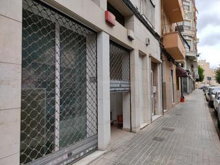 Oficina a Plaça reis catòlics 12. Local oficinas