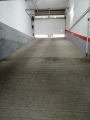 Location Parking voiture à Carrer de santa maria 46. Aparcament de lloguer.