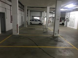 Aparcament cotxe a Calle juan ramón jiménez 2. Venta amplia plaza de garaje