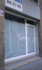 Lloguer Local Comercial a Avinguda oscar espla 17. Local centrico