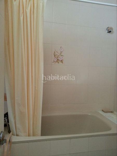 Foto f529955f-55a0-4ff2-b8f4-f5261d9aa2c9. Piso en avenida arcadio pardiñas 91 venta piso céntrico -mariña lucens en Burela