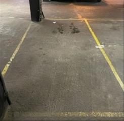 Lloguer Aparcament cotxe a Carrer de viladomat 45. Parking coche pequeño
