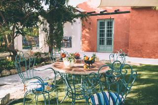 Casa aparellada a Avenida constitución 41. Casa campo con jardín y piscina. costa blanca