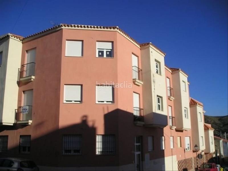 Foto 0c5cb47a-031c-40fd-a602-159b674c1afe. Local comercial en calle holanda 7 urge vender local comercial en Olula del Río