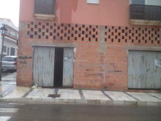 Local Comercial a Calle holanda 7. Urge vender local comercial olula del río