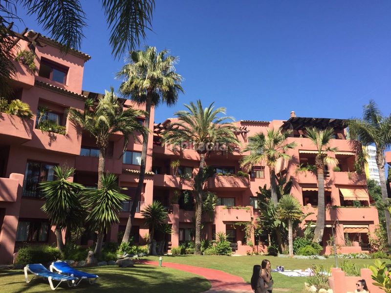Alquiler Piso en Marbella, avenida del gaviero, 1. Paradisíaco piso con espectaculares vistas playa (Marbella, Málaga)