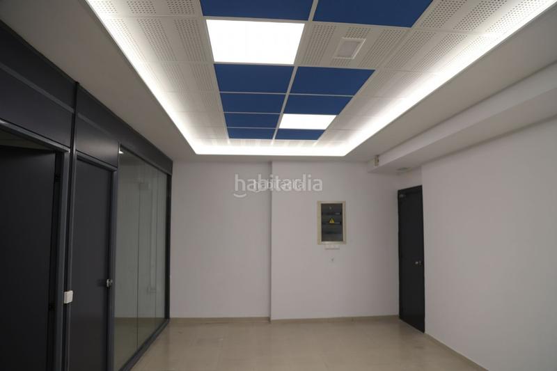 Foto 2f8d5b2f-4424-4109-a256-062fc2da6f8f. Alquiler oficina en avinguda del vallès 306 alquiler oficina modulable en Terrassa