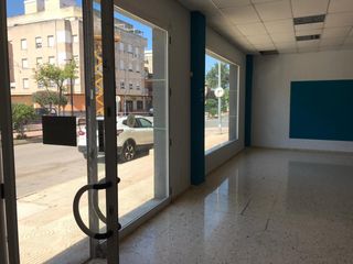 Local Comercial en Calle doctor fleming, 6. Gran  de compra