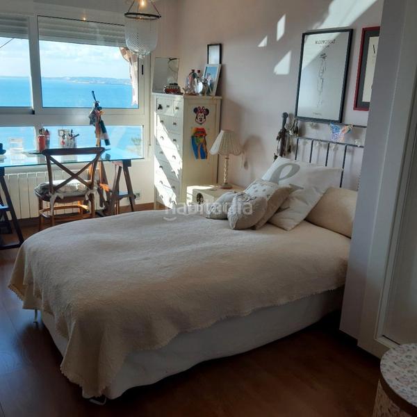 Foto edac7d11-56f3-4ac3-aa3c-56eb6f9c89a8. Piso en calle corbeta 22 primera línea almadraba en Alicante