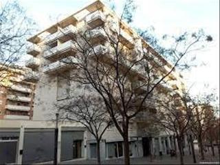 Local commercial à Carrer del pintor serra santa 18. Ideal para inversores.