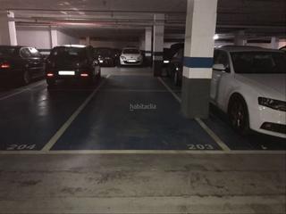 Lloguer Aparcament cotxe a Carrer del marquès de sentmenat 31. Plaza de parking coche grande o coche y moto