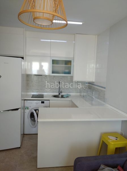 Alquiler Apartamento en Avenida mediterraneo (del), sn. Primerisima 1 linea de playa (Rincón de la Victoria, Málaga)