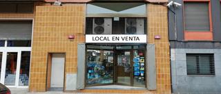 Local Comercial a Carrer de narcís monturiol 96. Local comercial en sabadell 300 metros