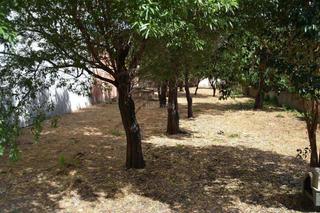 Terreny residencial a Carrer torras i bages 5b. Solar calle amplia y soleada.