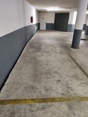 Aparcament cotxe a Calle blas de otero 7. Plaza garaje amplia y aislada